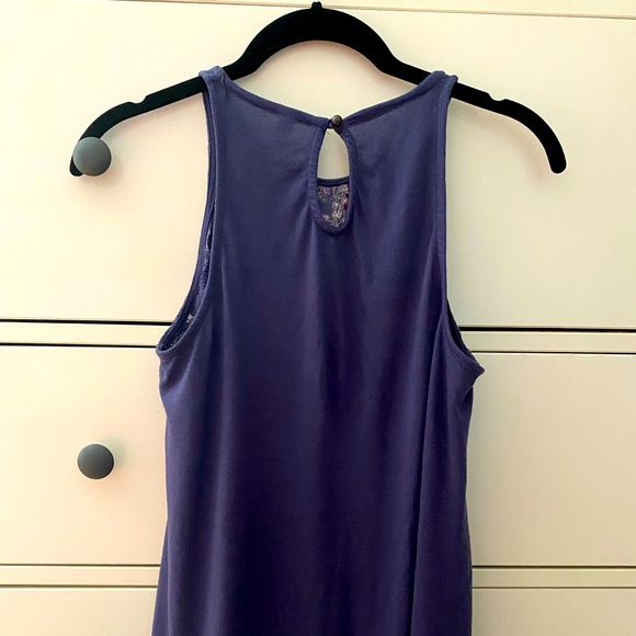 Small Xhilaration trapeze tank - Picture 2 of 5